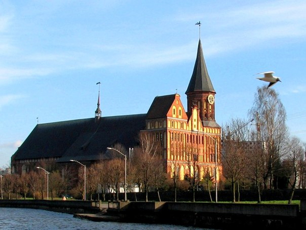 Посетить Кафедральный собор Кенигсберга.